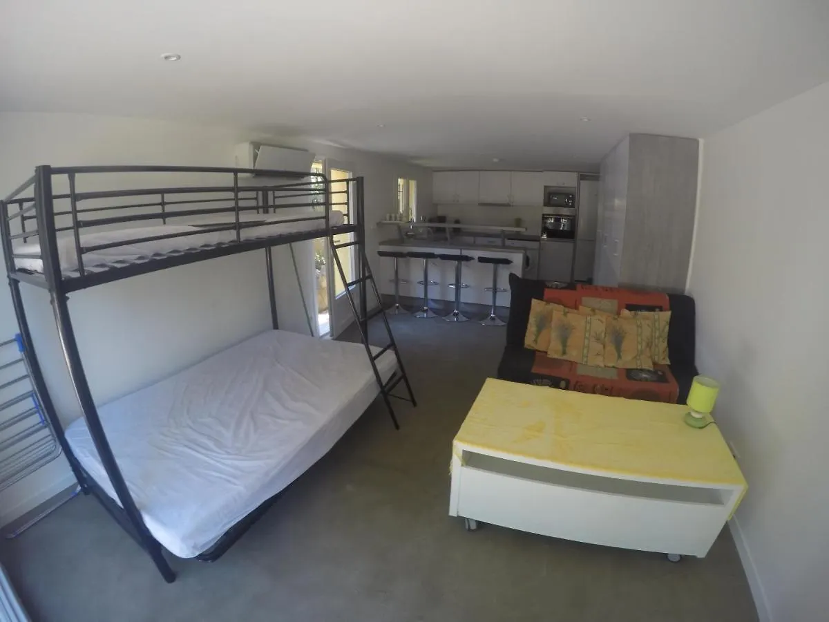 Maison Du Cedre Cavalaire-sur-Mer 0*,